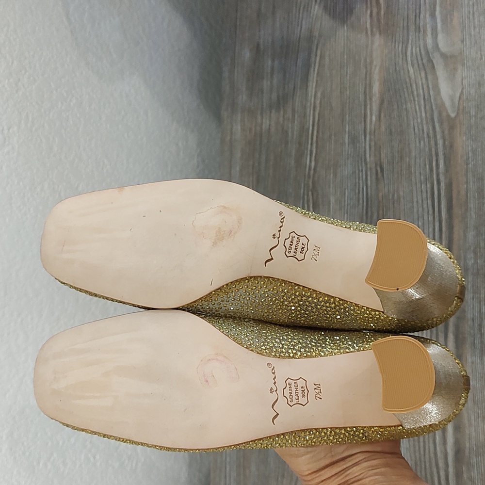 Like New NINA Sparkly Gold Pumps Shoes Heels Leather Soles 7.5 - Picture 10 of 13